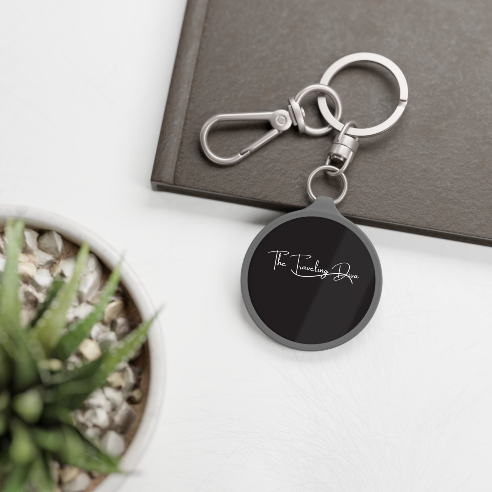 the traveling diva collection stylish keyring tag.